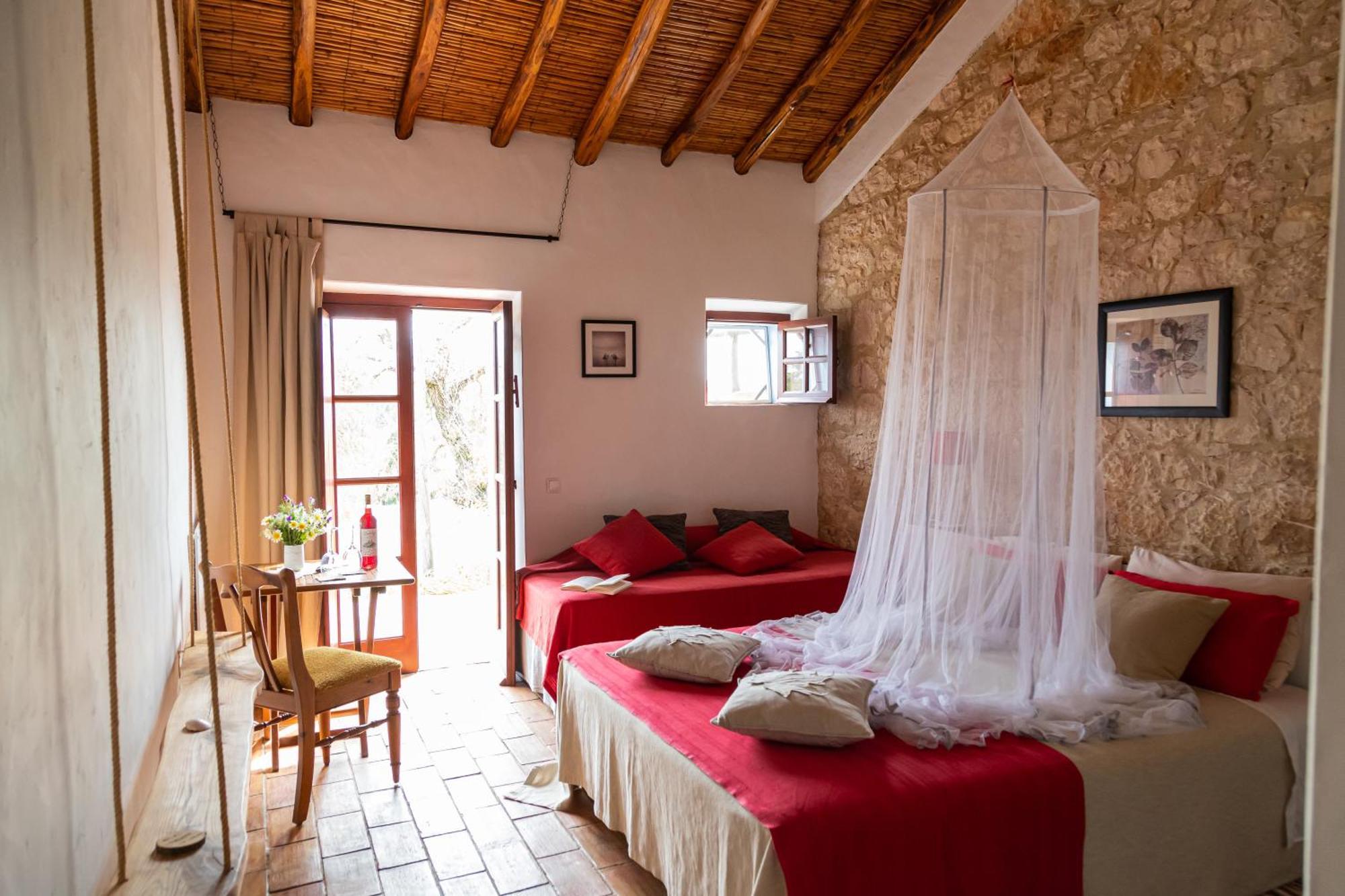 Casas Na Vinha - Monte Da Casteleja, Wine Estate - Eco Turismo Rural Лагуш Экстерьер фото